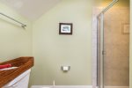 Sunset Island 5 Canal Side Mews East First Level Bathroom